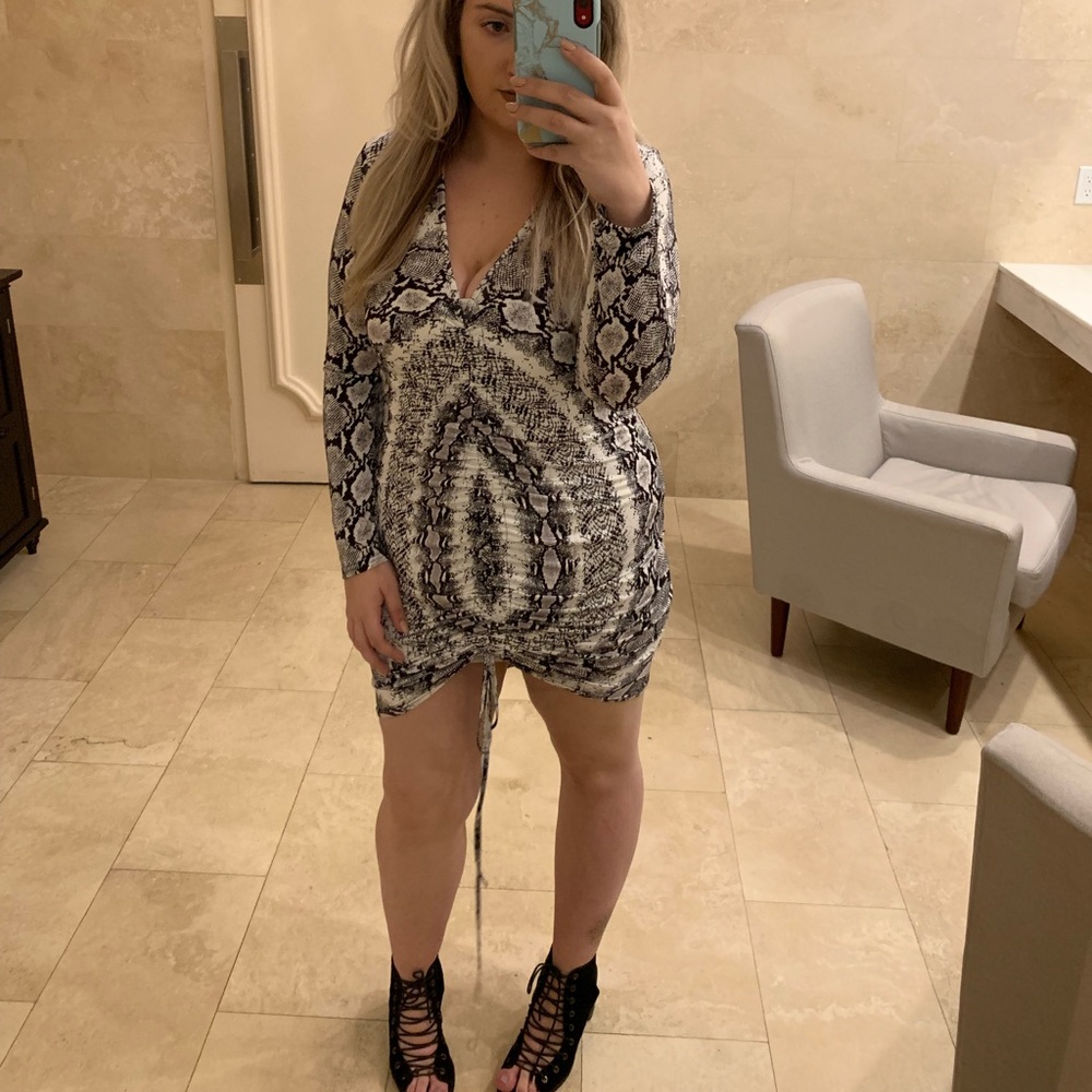 ASOS plus dress lasula